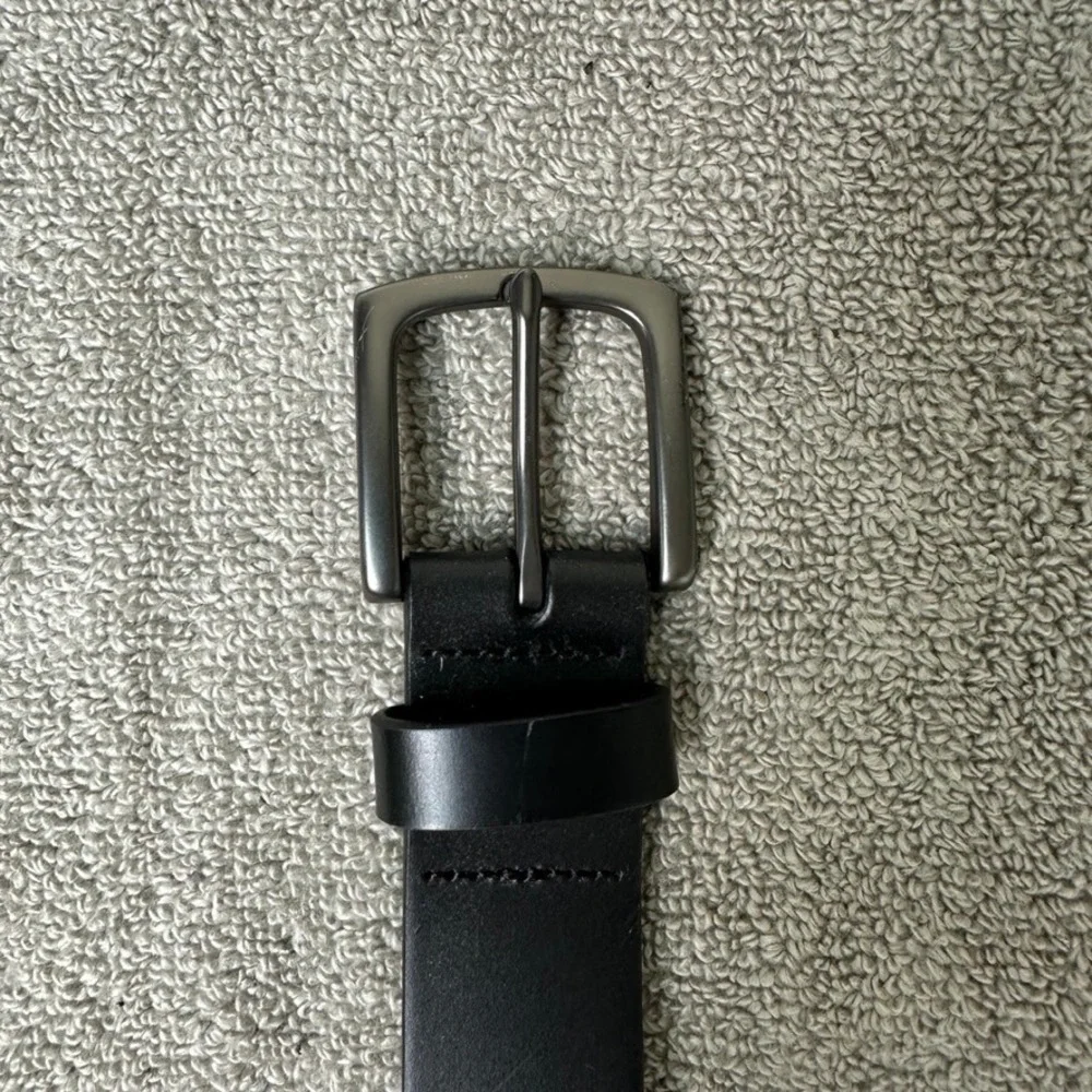GAP Mens Black Bonded Leather Belt Gunmetal Buckle Size 38 Classic Casual